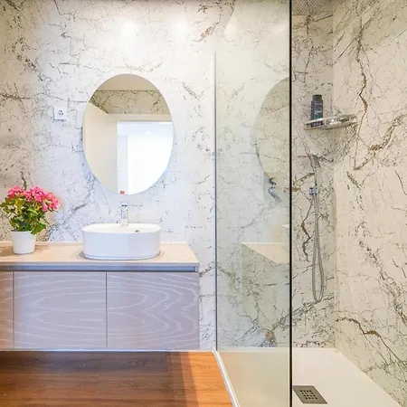 Alma Oceanview Apartment